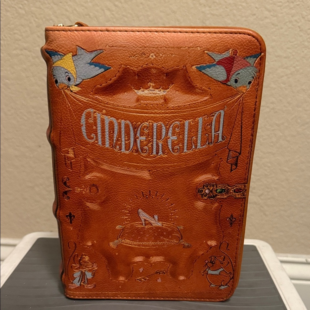 Loungefly Orange Cinderella Clutch